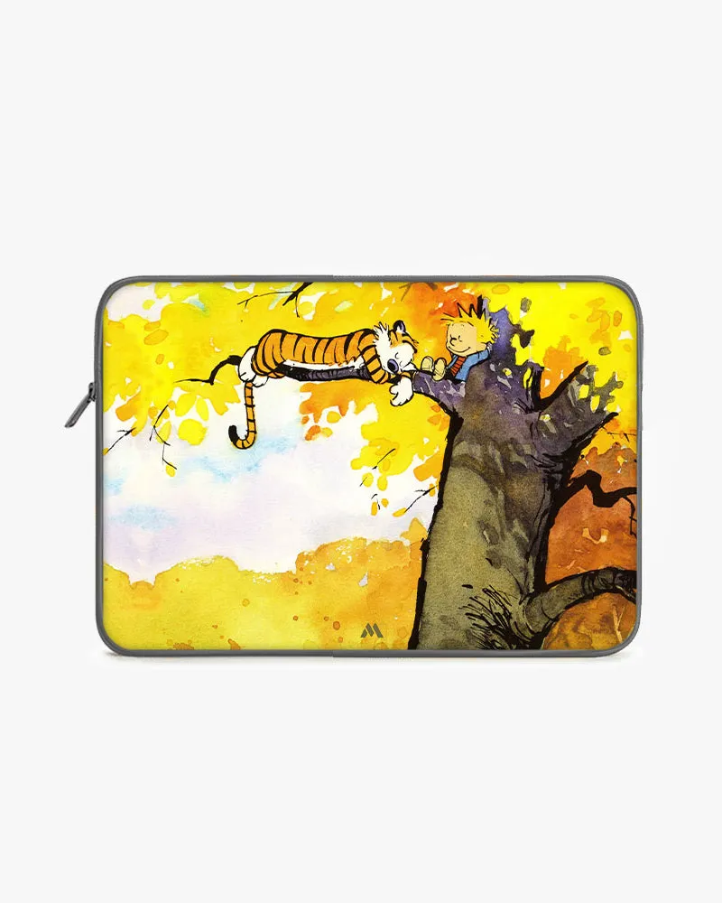 Calvin Hobbes Idyllic Life MacBook / Laptop-Sleeve