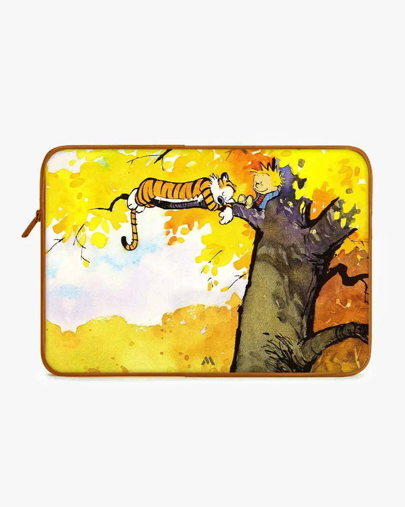 Calvin Hobbes Idyllic Life MacBook / Laptop-Sleeve