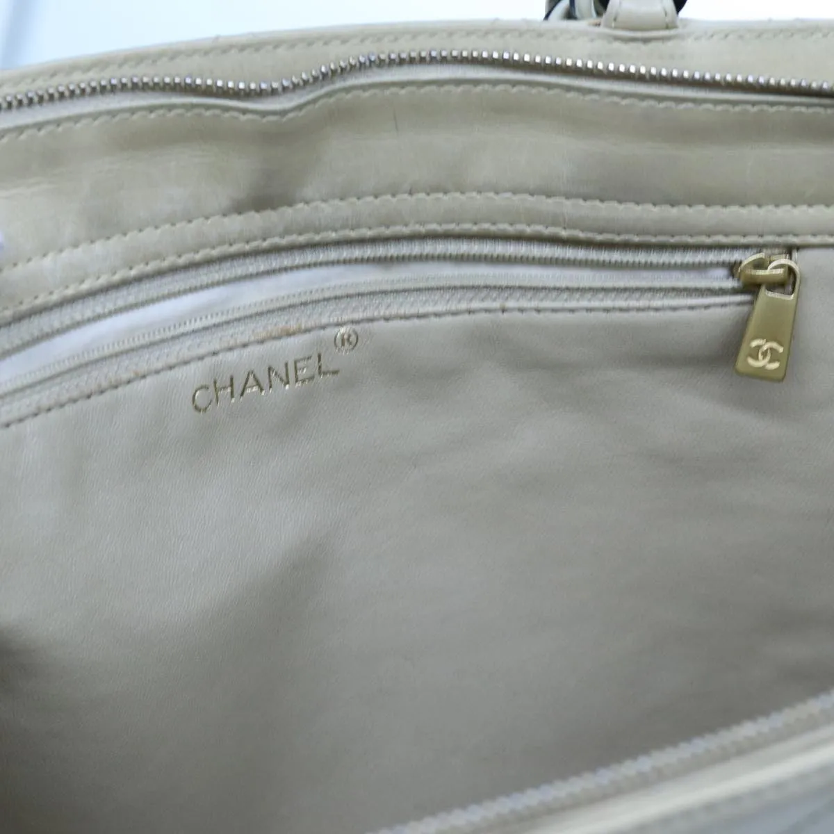 CHANEL Matelasse Chain Tote Bag Leather Beige CC yk11588