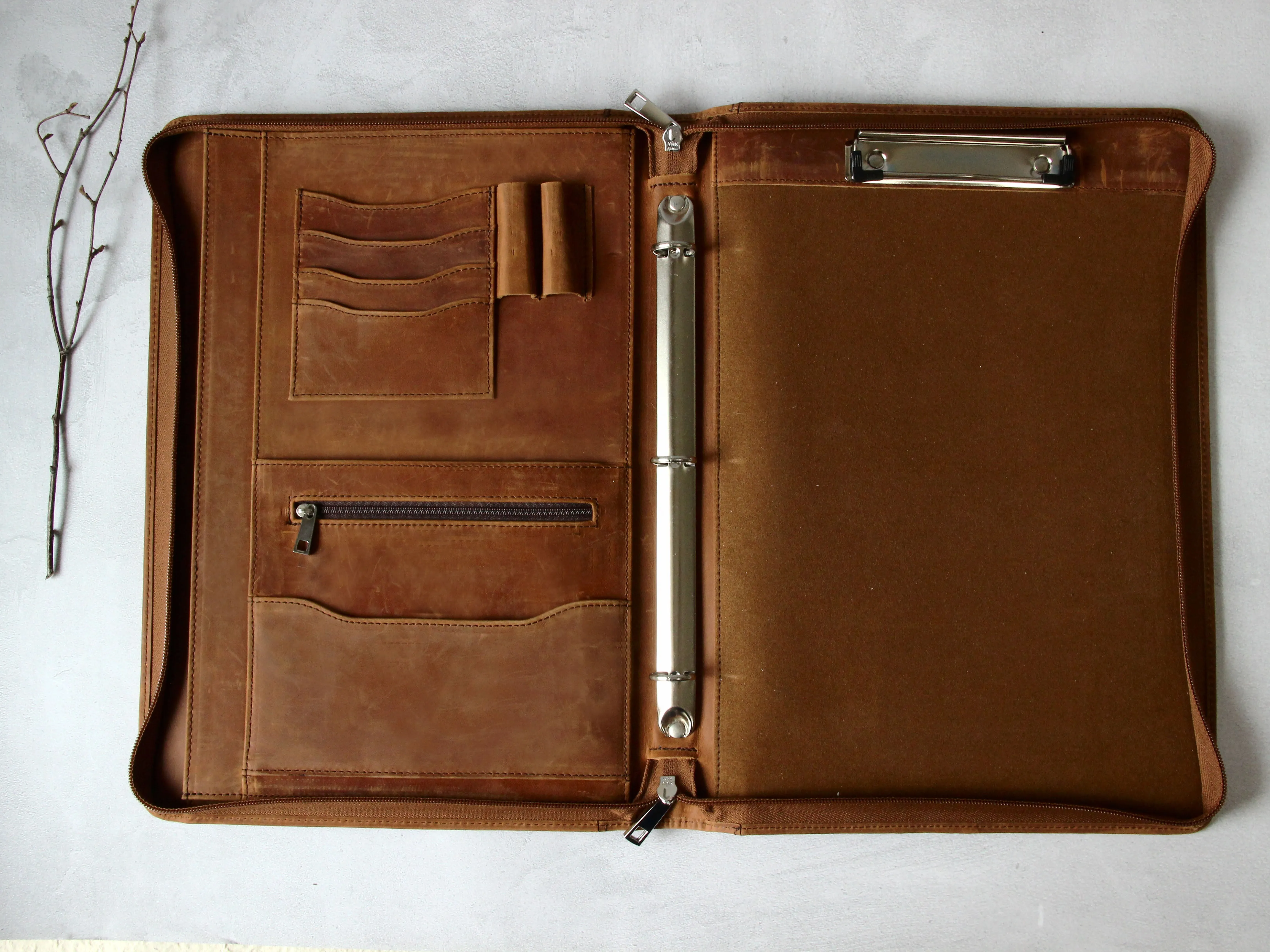 [Customised] 2PCS Distressed Vintage Leather 3 Ring Binder with Clipboard