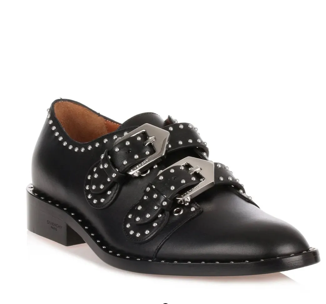 GIVENCHY
Black leather studded flat