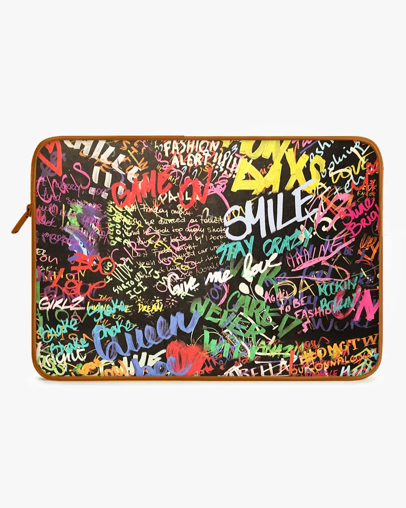 Graffiti-Walled MacBook / Laptop-Sleeve