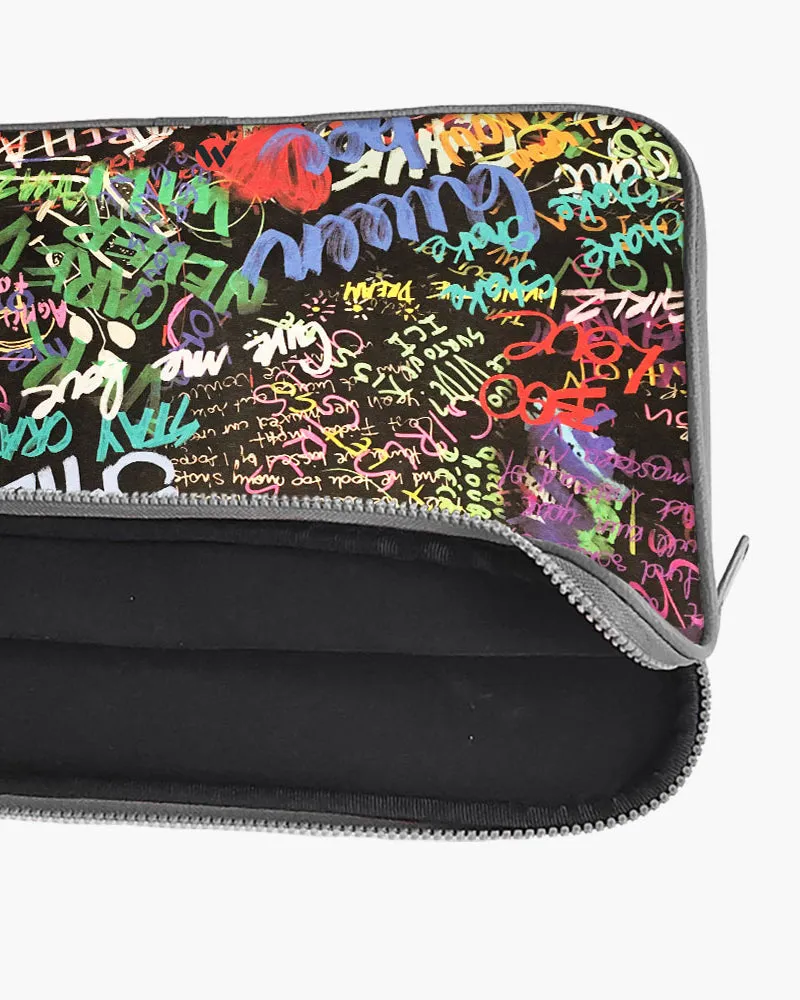 Graffiti-Walled MacBook / Laptop-Sleeve