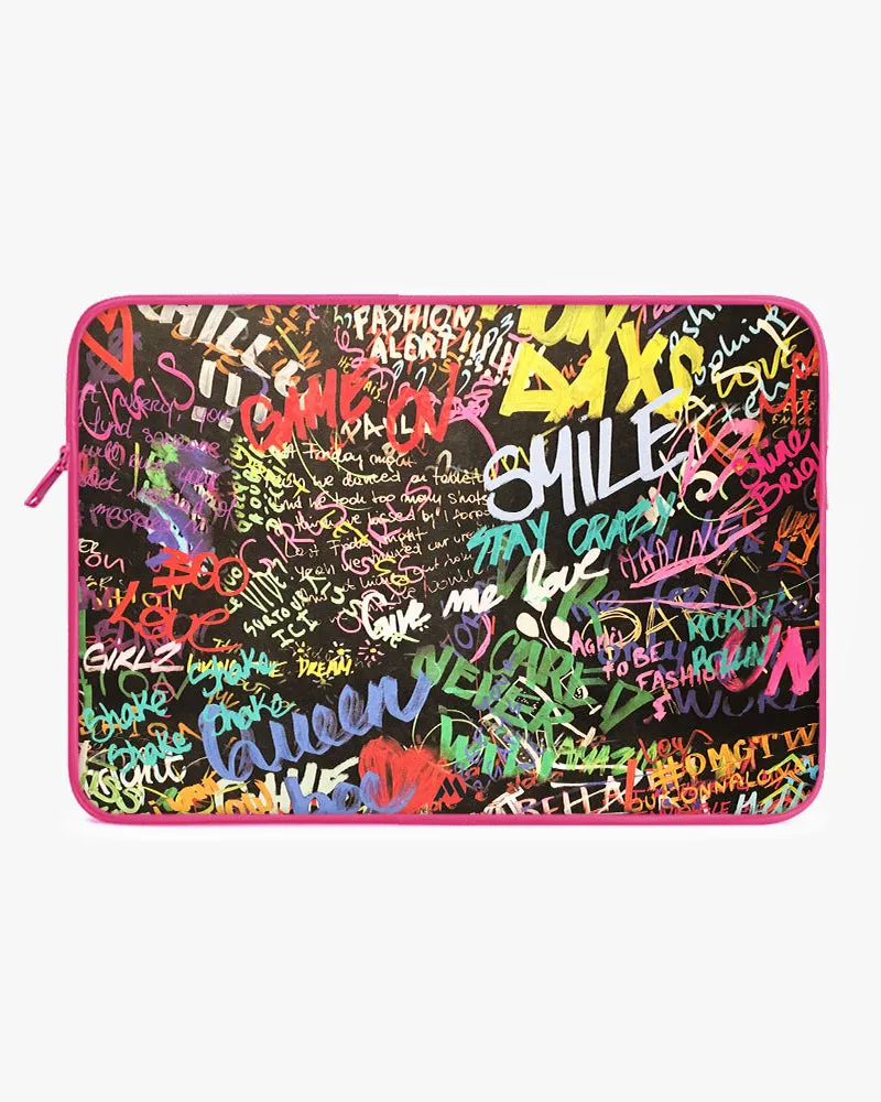 Graffiti-Walled MacBook / Laptop-Sleeve