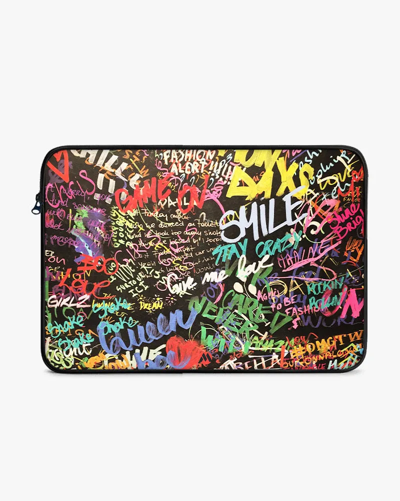 Graffiti-Walled MacBook / Laptop-Sleeve