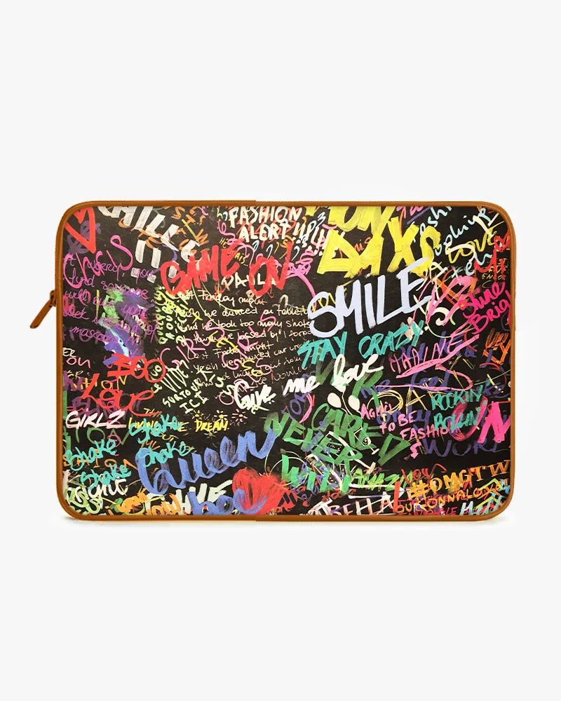 Graffiti-Walled MacBook / Laptop-Sleeve