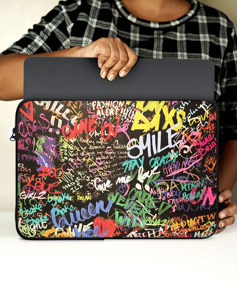 Graffiti-Walled MacBook / Laptop-Sleeve