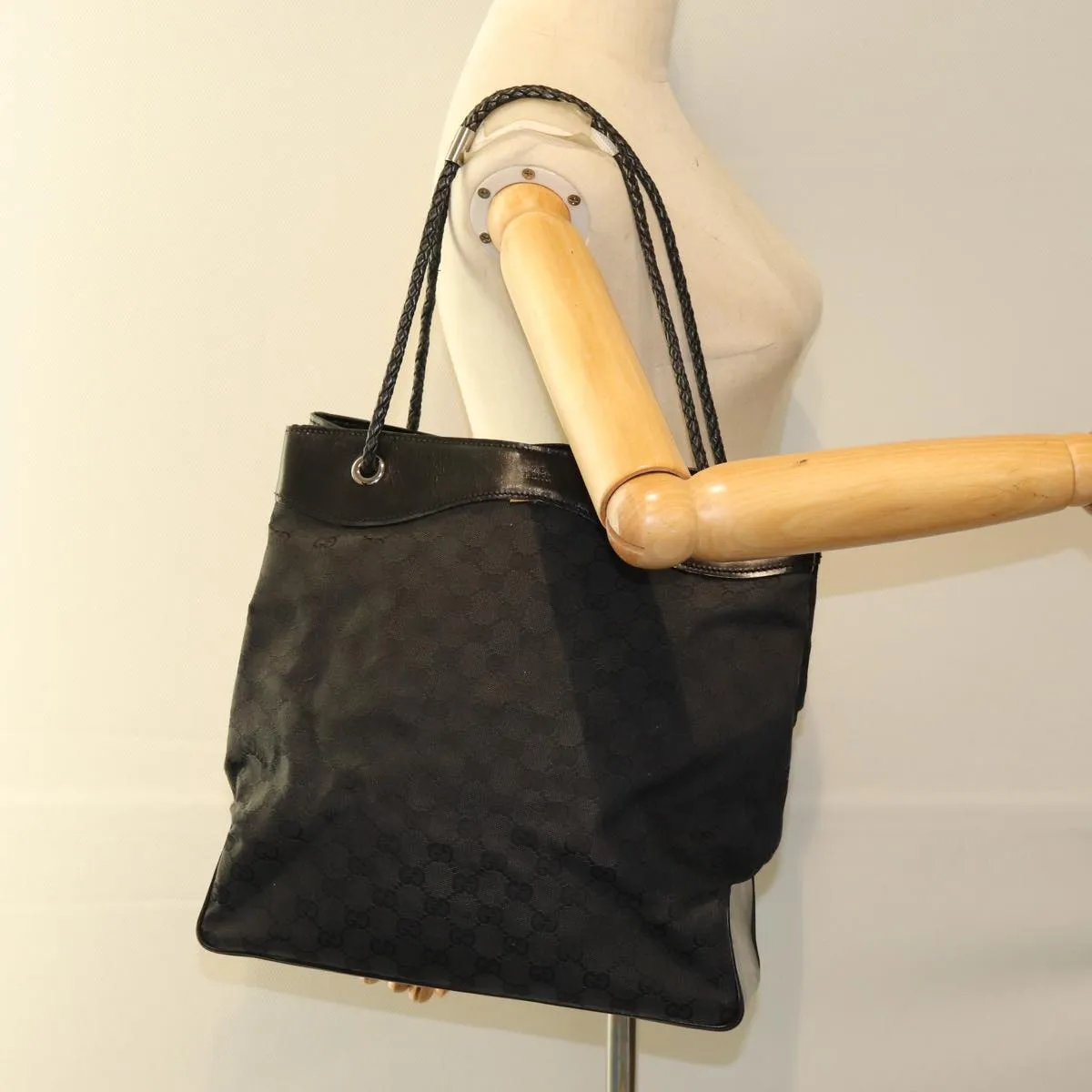 GUCCI GG Canvas Tote Bag Black fm3557