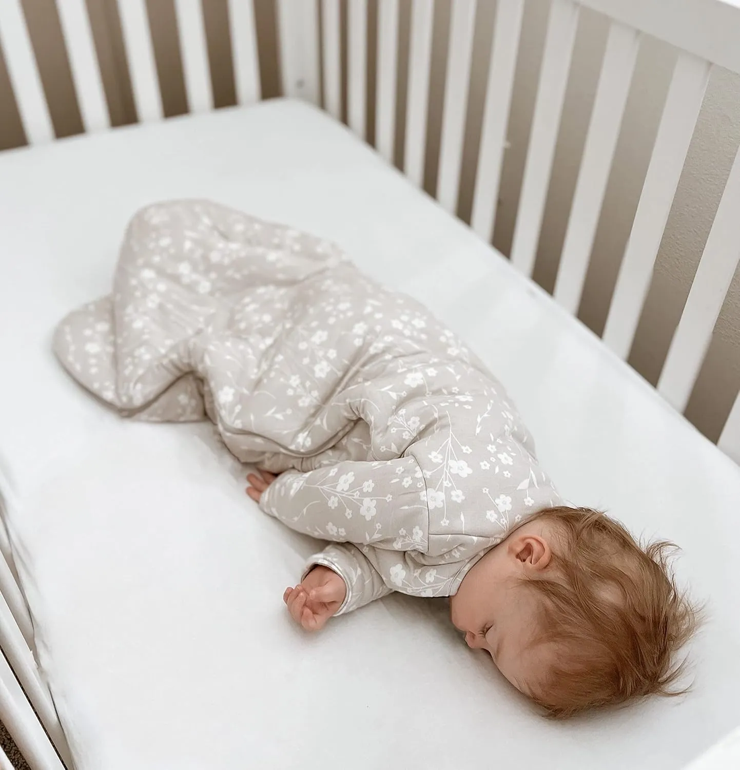 GUNAMUNA Unisex Baby Long Sleeve Sleep Bag, 2.6 TOG, Easy Diaper Change Zipper, Long Sleeves for Extra Warmth