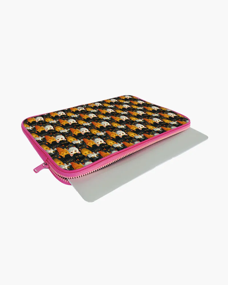 Kitty Crowds [RTK] MacBook / Laptop Sleeve