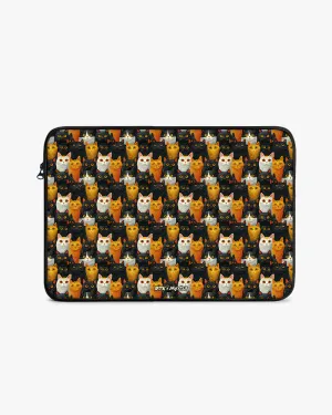 Kitty Crowds [RTK] MacBook / Laptop Sleeve