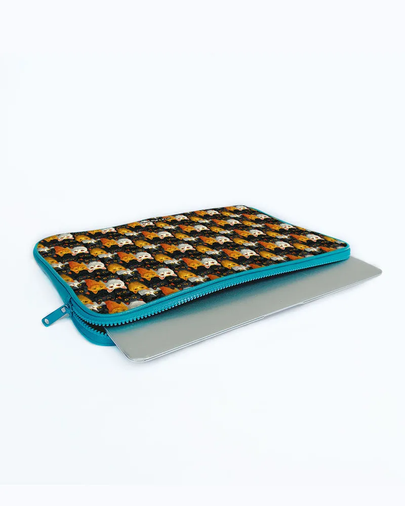Kitty Crowds [RTK] MacBook / Laptop Sleeve