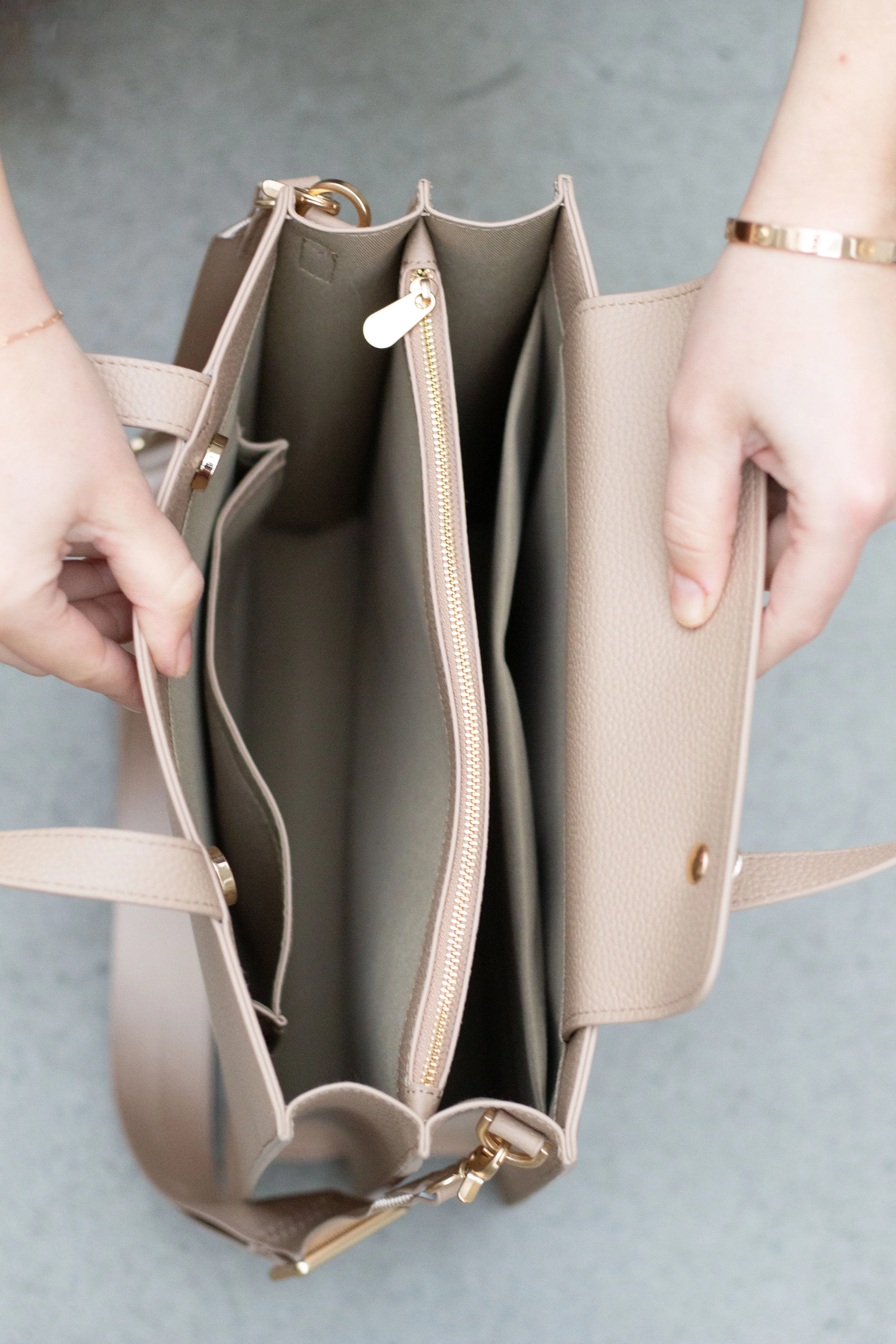Laptop Shopper - Desert x light gold