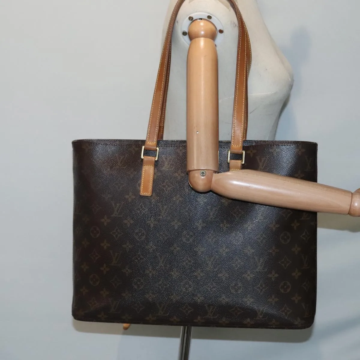 LOUIS VUITTON Monogram Luco Tote Bag M51155 LV 89698
