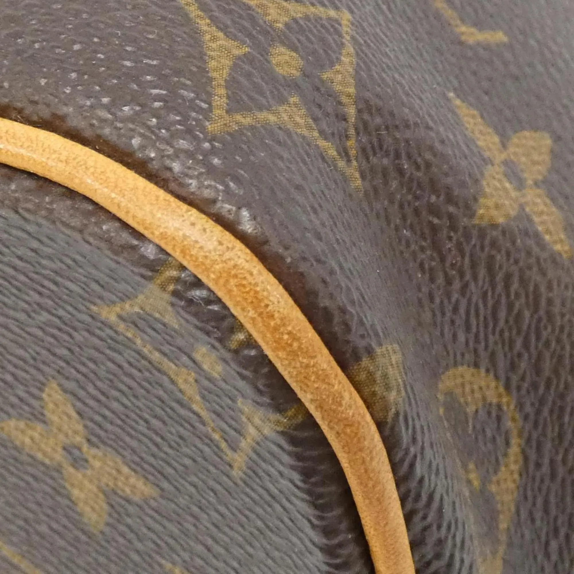 Luxury Canvas Shoulder Bag with Strap and Elegant Design
