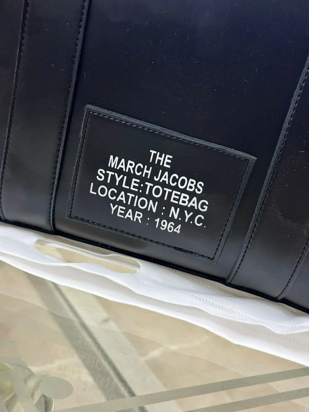 MARC JACOBS  TOTE