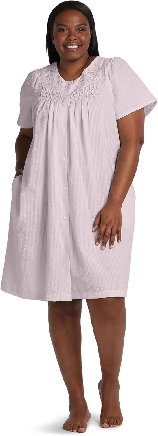 Miss Elaine Women's Short Seersucker Robe, Snap Front and Short Sleeves, Two Front Pockets, Sleepwear and Loungewear