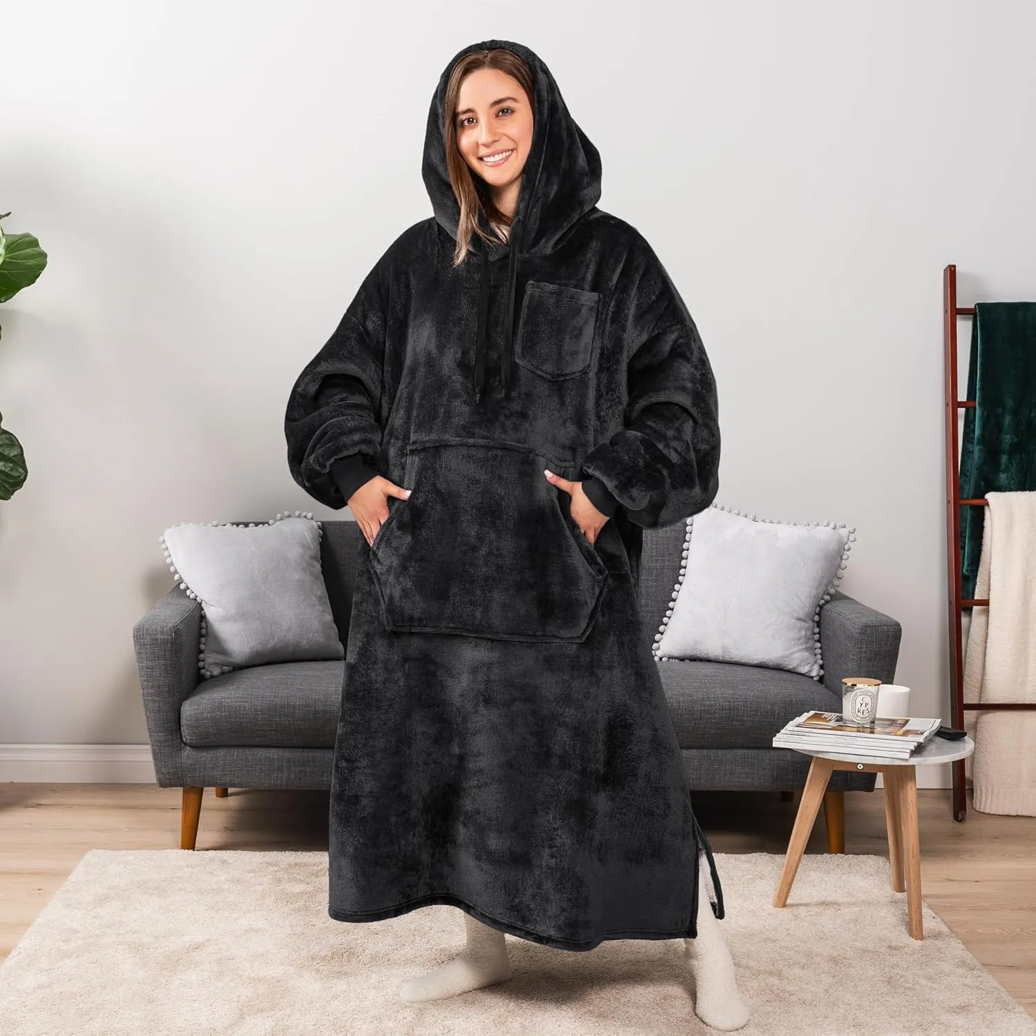 PAVILIA Blanket Hoodie for Women Black, Sherpa Wearable Blanket Men, Cozy Oversized Sweatshirt Blanket, Warm Fleece Hooded Blanket Sweater with Sleeves and Giant Pocket, Adult Long, Black