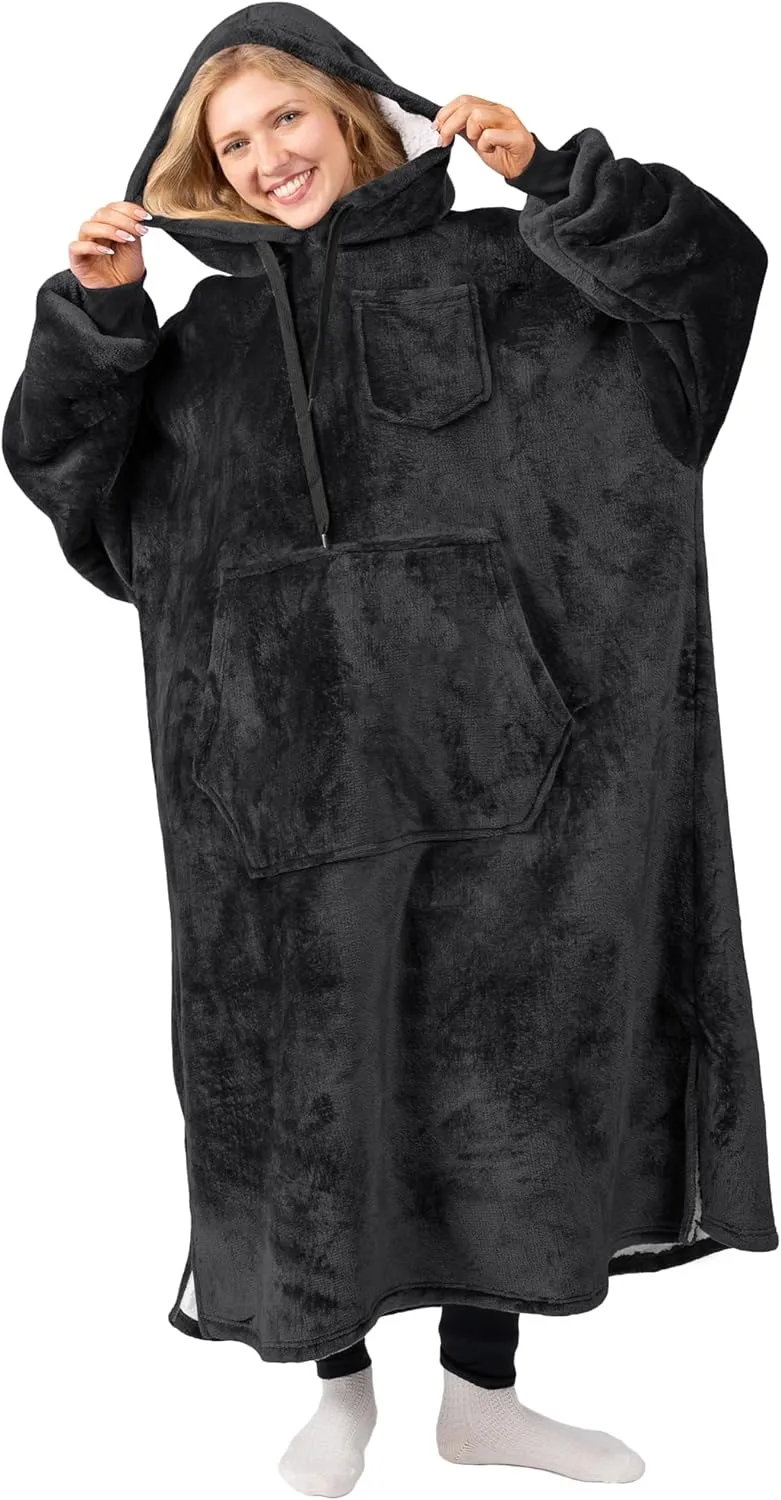 PAVILIA Blanket Hoodie for Women Black, Sherpa Wearable Blanket Men, Cozy Oversized Sweatshirt Blanket, Warm Fleece Hooded Blanket Sweater with Sleeves and Giant Pocket, Adult Long, Black