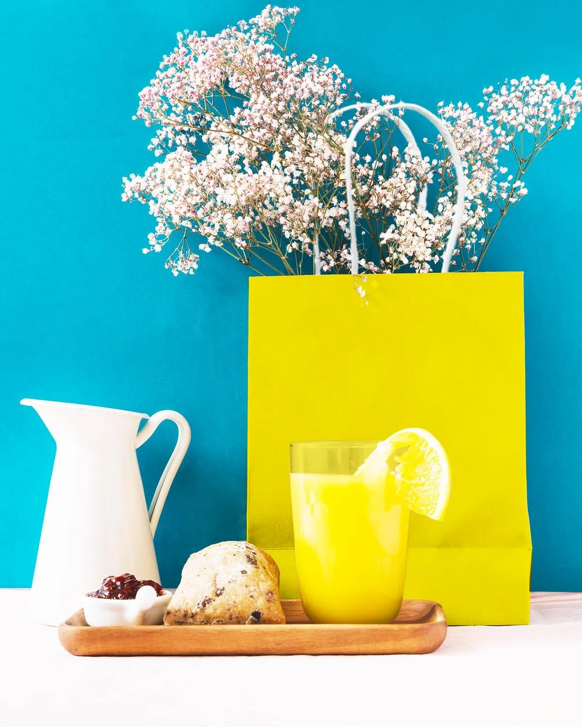 qiqee 30PCS Medium Gift Bag with Handles Bulk 11"x5"x8" Gift Bags Bright Yellow Bags Multiple Uses (Medium Size)