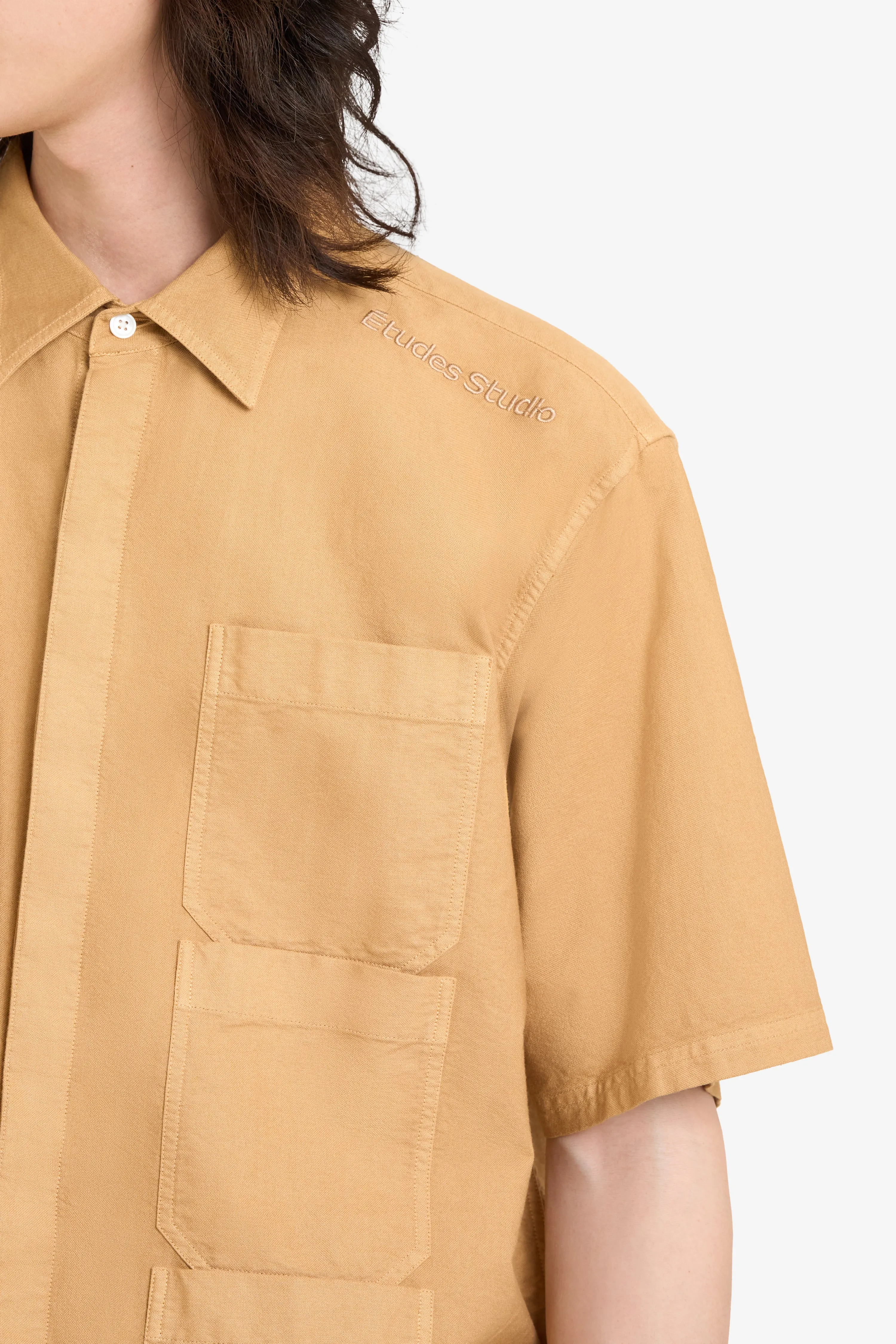 SHORT SLEEVES POCKETS SHIRT