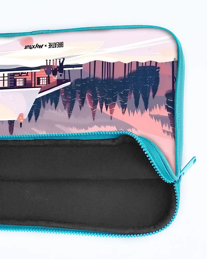 Swiss Ski Lodge [BREATHE] MacBook / Laptop Sleeve