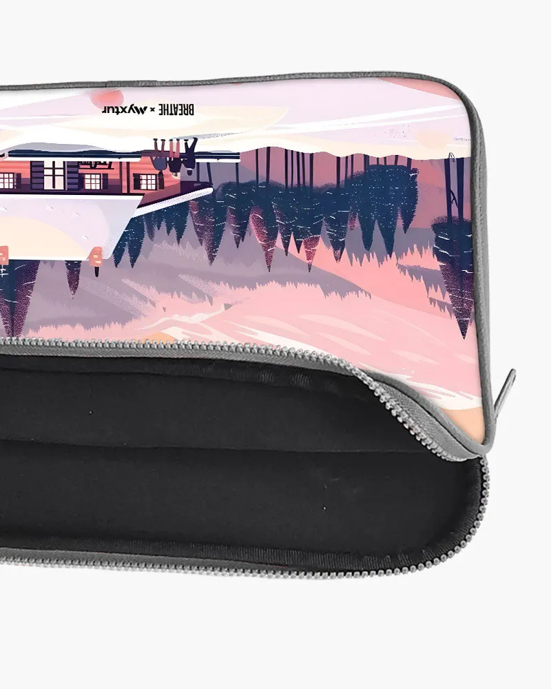 Swiss Ski Lodge [BREATHE] MacBook / Laptop Sleeve