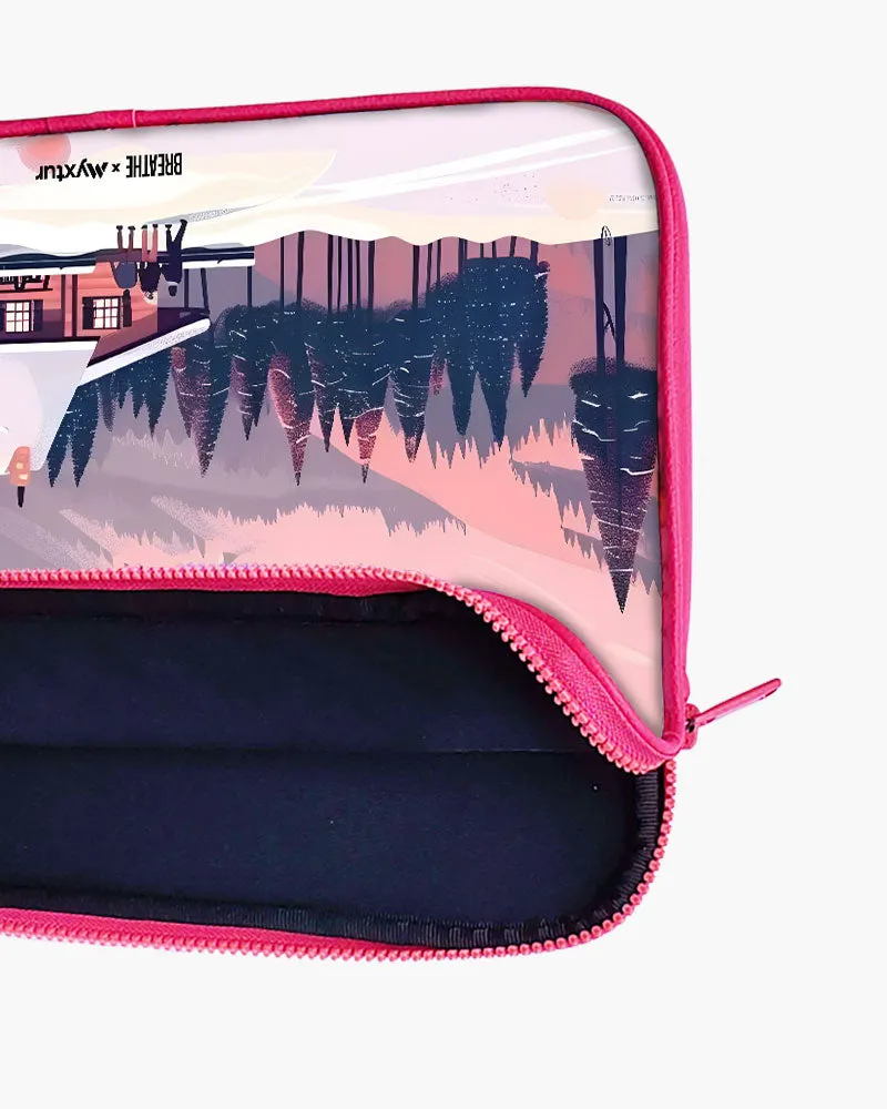 Swiss Ski Lodge [BREATHE] MacBook / Laptop Sleeve