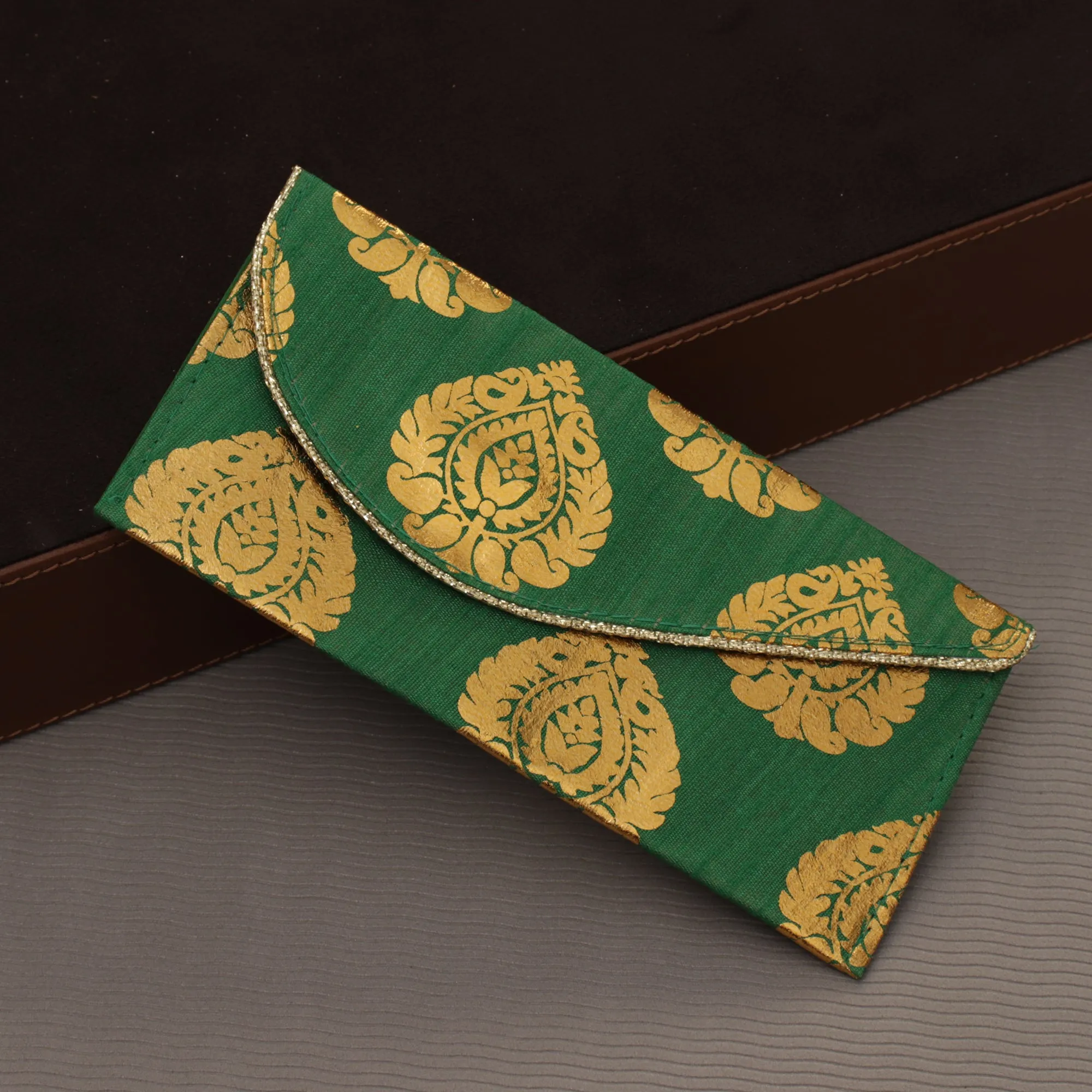 The Auspicious Leafy Sagan Lifafa (Set of 4)