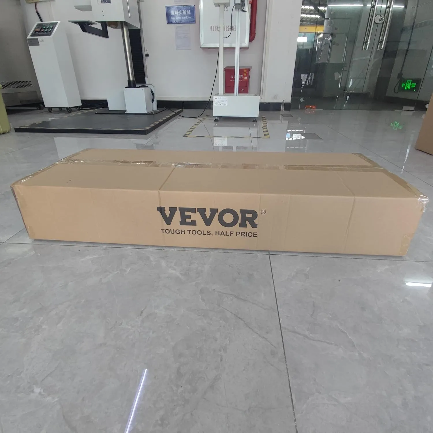 VEVOR Rifle Case, Rifle Hard Case with 3 Layers Fully-protective Foams, 42 inch Lockable Hard Gun Case with Wheels, IP67 Waterproof & Crushproof, for Two Rifles or Shotguns, Black