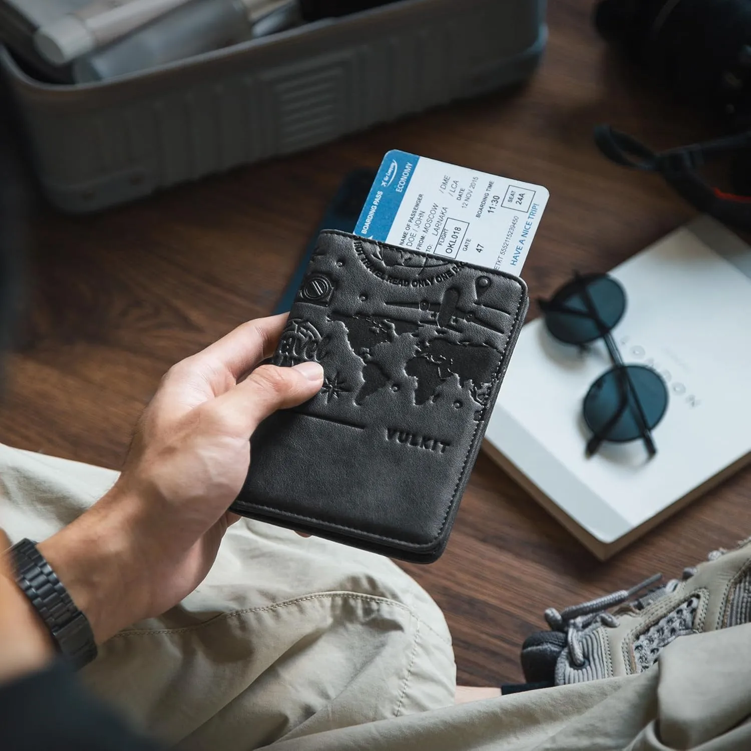 VULKIT Passport Holder Magnetic Closure RFID Blocking Travel Wallet Passport Book Cover Boarding Pass Holder Travel Essentials